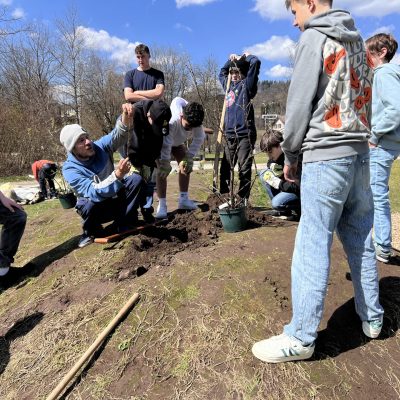 Pflanzaktion Naschhecke